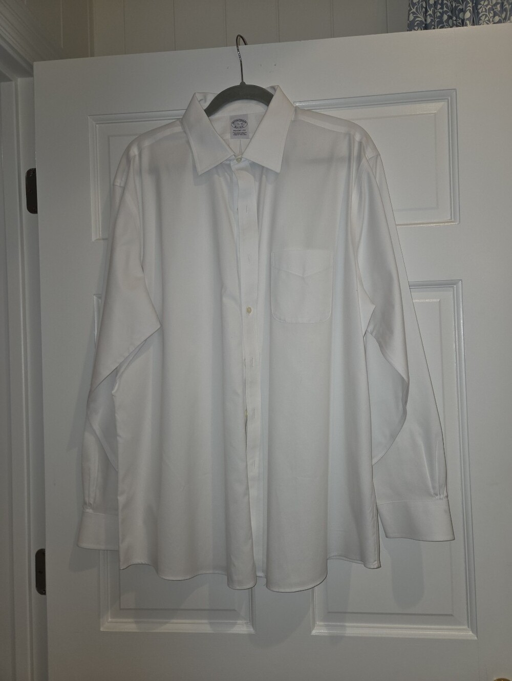 Brooks Brothers White Men's Dress Shirt - Point Collar